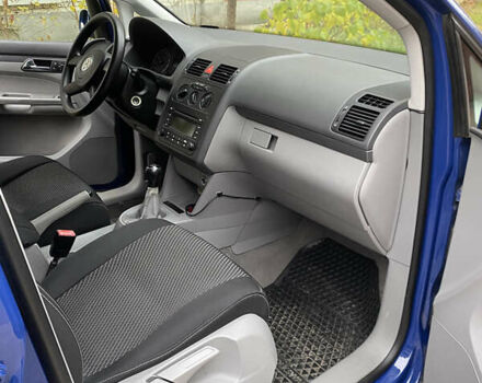 Синий Фольксваген Туран, объемом двигателя 1.6 л и пробегом 199 тыс. км за 6700 $, фото 21 на Automoto.ua