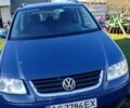 Синий Фольксваген Туран, объемом двигателя 2 л и пробегом 405 тыс. км за 5400 $, фото 1 на Automoto.ua