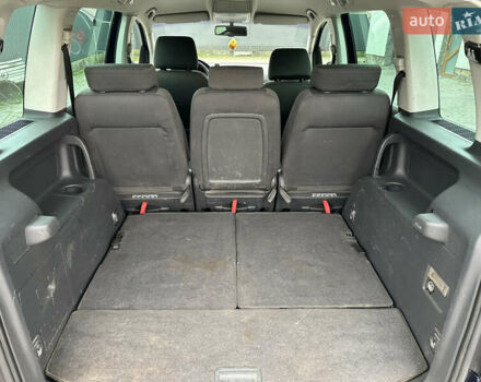 Синий Фольксваген Туран, объемом двигателя 2 л и пробегом 468 тыс. км за 3999 $, фото 23 на Automoto.ua