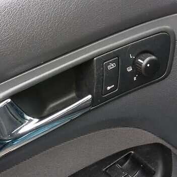 Синий Фольксваген Туран, объемом двигателя 1.6 л и пробегом 180 тыс. км за 6500 $, фото 11 на Automoto.ua