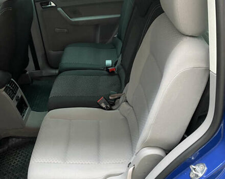 Синий Фольксваген Туран, объемом двигателя 1.6 л и пробегом 199 тыс. км за 6700 $, фото 13 на Automoto.ua