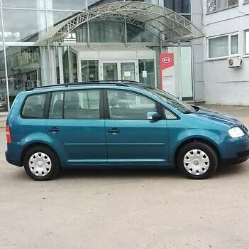 Синий Фольксваген Туран, объемом двигателя 1.6 л и пробегом 180 тыс. км за 6500 $, фото 4 на Automoto.ua