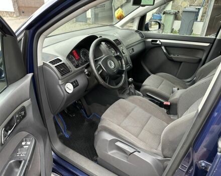 Синий Фольксваген Туран, объемом двигателя 2 л и пробегом 468 тыс. км за 3999 $, фото 15 на Automoto.ua