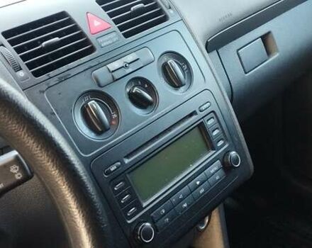 Синій Фольксваген Туран, об'ємом двигуна 1.6 л та пробігом 206 тис. км за 6300 $, фото 5 на Automoto.ua