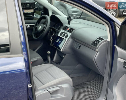 Синий Фольксваген Туран, объемом двигателя 1.6 л и пробегом 233 тыс. км за 6500 $, фото 37 на Automoto.ua