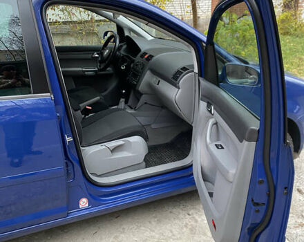 Синий Фольксваген Туран, объемом двигателя 1.6 л и пробегом 199 тыс. км за 6700 $, фото 8 на Automoto.ua