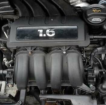 Синий Фольксваген Туран, объемом двигателя 1.6 л и пробегом 180 тыс. км за 6500 $, фото 15 на Automoto.ua