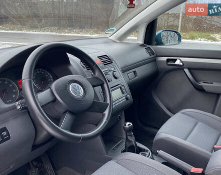 Синий Фольксваген Туран, объемом двигателя 1.6 л и пробегом 186 тыс. км за 6000 $, фото 13 на Automoto.ua