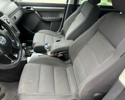 Синий Фольксваген Туран, объемом двигателя 2 л и пробегом 490 тыс. км за 4300 $, фото 8 на Automoto.ua