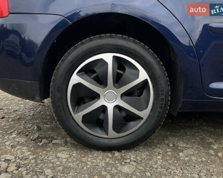 Синий Фольксваген Туран, объемом двигателя 1.6 л и пробегом 233 тыс. км за 6500 $, фото 17 на Automoto.ua