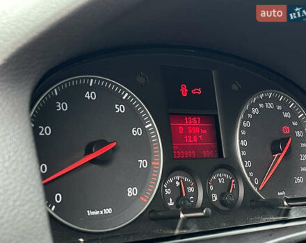 Синий Фольксваген Туран, объемом двигателя 1.6 л и пробегом 233 тыс. км за 6500 $, фото 57 на Automoto.ua