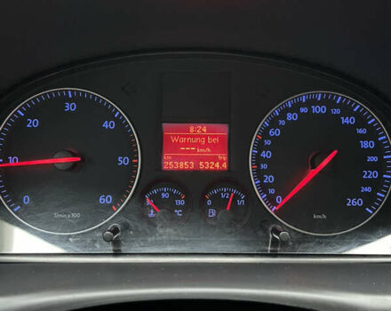 Синий Фольксваген Туран, объемом двигателя 1.9 л и пробегом 253 тыс. км за 5500 $, фото 12 на Automoto.ua