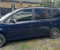 Синій Фольксваген Туран, об'ємом двигуна 1.6 л та пробігом 324 тис. км за 4300 $, фото 1 на Automoto.ua
