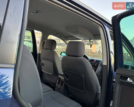 Синий Фольксваген Туран, объемом двигателя 1.6 л и пробегом 251 тыс. км за 6700 $, фото 31 на Automoto.ua