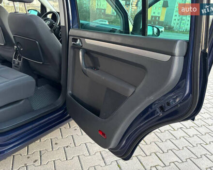 Синий Фольксваген Туран, объемом двигателя 1.6 л и пробегом 251 тыс. км за 6700 $, фото 33 на Automoto.ua