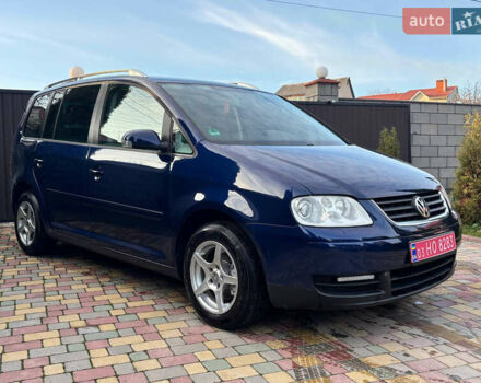 Синий Фольксваген Туран, объемом двигателя 1.6 л и пробегом 251 тыс. км за 6700 $, фото 3 на Automoto.ua