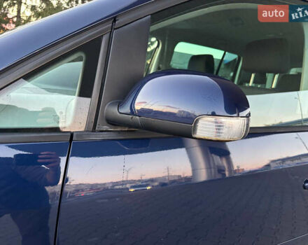 Синий Фольксваген Туран, объемом двигателя 1.6 л и пробегом 251 тыс. км за 6700 $, фото 14 на Automoto.ua