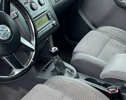 Синий Фольксваген Туран, объемом двигателя 1.6 л и пробегом 204 тыс. км за 6200 $, фото 11 на Automoto.ua