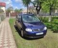 Синій Фольксваген Туран, об'ємом двигуна 1.6 л та пробігом 196 тис. км за 6600 $, фото 1 на Automoto.ua