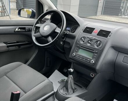 Синий Фольксваген Туран, объемом двигателя 1.6 л и пробегом 247 тыс. км за 7200 $, фото 14 на Automoto.ua