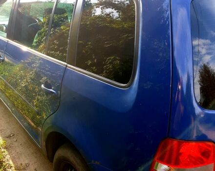 Синий Фольксваген Туран, объемом двигателя 1.6 л и пробегом 420 тыс. км за 4500 $, фото 6 на Automoto.ua