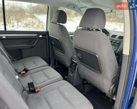 Синій Фольксваген Туран, об'ємом двигуна 1.6 л та пробігом 170 тис. км за 5800 $, фото 44 на Automoto.ua