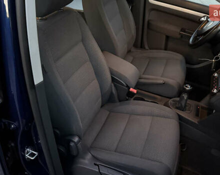 Синій Фольксваген Туран, об'ємом двигуна 1.6 л та пробігом 282 тис. км за 6500 $, фото 43 на Automoto.ua