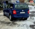 Синий Фольксваген Туран, объемом двигателя 2 л и пробегом 350 тыс. км за 2450 $, фото 2 на Automoto.ua