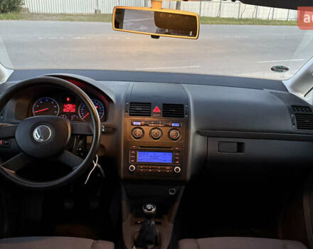 Синій Фольксваген Туран, об'ємом двигуна 1.6 л та пробігом 282 тис. км за 6500 $, фото 15 на Automoto.ua