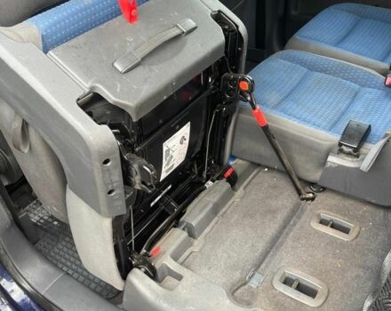 Синий Фольксваген Туран, объемом двигателя 1.9 л и пробегом 322 тыс. км за 3900 $, фото 10 на Automoto.ua