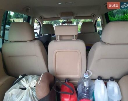 Синий Фольксваген Туран, объемом двигателя 1.4 л и пробегом 261 тыс. км за 6200 $, фото 12 на Automoto.ua