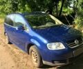 Синій Фольксваген Туран, об'ємом двигуна 1.6 л та пробігом 255 тис. км за 4100 $, фото 1 на Automoto.ua