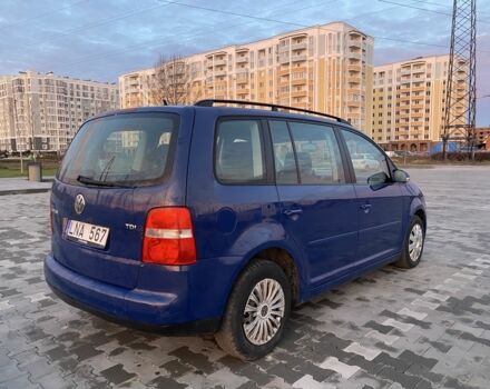 Синий Фольксваген Туран, объемом двигателя 2 л и пробегом 322 тыс. км за 2700 $, фото 4 на Automoto.ua