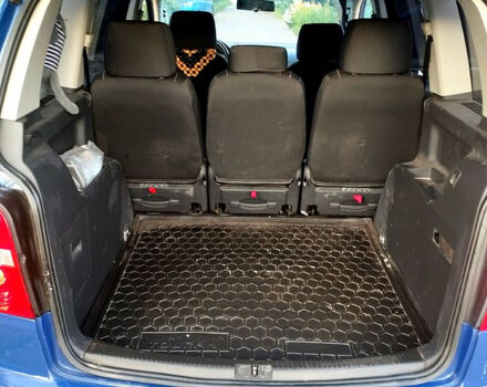 Синій Фольксваген Туран, об'ємом двигуна 1.9 л та пробігом 273 тис. км за 5700 $, фото 7 на Automoto.ua