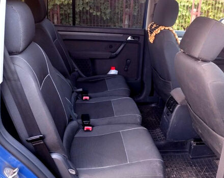 Синій Фольксваген Туран, об'ємом двигуна 1.9 л та пробігом 273 тис. км за 5700 $, фото 5 на Automoto.ua