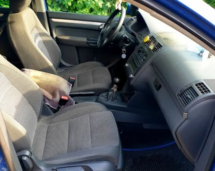 Синий Фольксваген Туран, объемом двигателя 1.6 л и пробегом 420 тыс. км за 4500 $, фото 9 на Automoto.ua