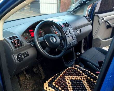 Синій Фольксваген Туран, об'ємом двигуна 1.9 л та пробігом 273 тис. км за 5700 $, фото 3 на Automoto.ua