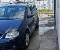 Синий Фольксваген Туран, объемом двигателя 2 л и пробегом 347 тыс. км за 5400 $, фото 1 на Automoto.ua