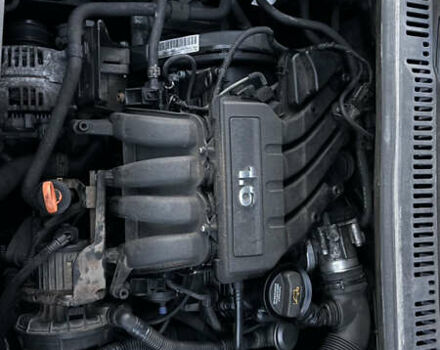 Синій Фольксваген Туран, об'ємом двигуна 1.6 л та пробігом 282 тис. км за 6500 $, фото 51 на Automoto.ua