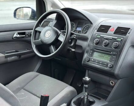 Синій Фольксваген Туран, об'ємом двигуна 1.9 л та пробігом 289 тис. км за 2800 $, фото 4 на Automoto.ua