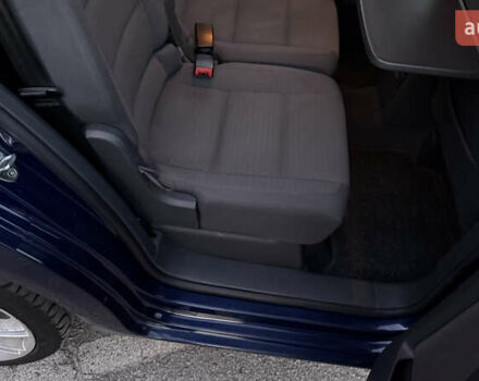 Синій Фольксваген Туран, об'ємом двигуна 1.6 л та пробігом 282 тис. км за 6500 $, фото 39 на Automoto.ua