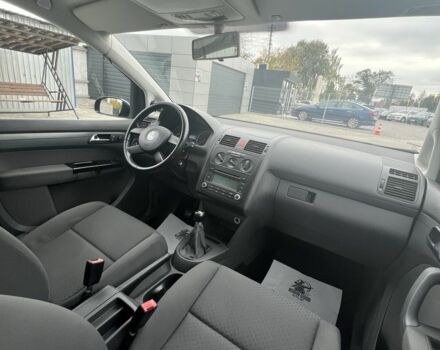 Синий Фольксваген Туран, объемом двигателя 1.6 л и пробегом 247 тыс. км за 7200 $, фото 15 на Automoto.ua