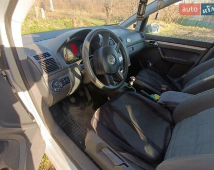 Синій Фольксваген Туран, об'ємом двигуна 1.4 л та пробігом 233 тис. км за 5799 $, фото 4 на Automoto.ua