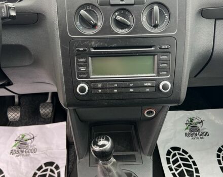 Синий Фольксваген Туран, объемом двигателя 1.6 л и пробегом 247 тыс. км за 7200 $, фото 21 на Automoto.ua