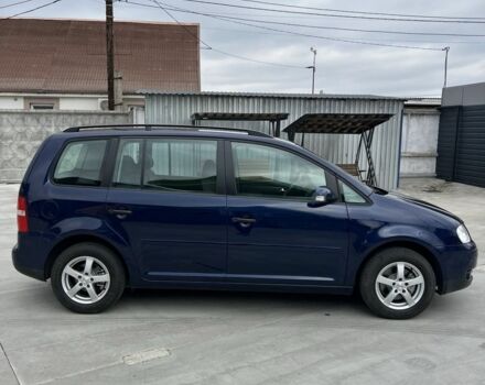Синий Фольксваген Туран, объемом двигателя 1.6 л и пробегом 247 тыс. км за 7200 $, фото 5 на Automoto.ua