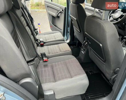 Синій Фольксваген Туран, об'ємом двигуна 1.6 л та пробігом 216 тис. км за 6200 $, фото 12 на Automoto.ua