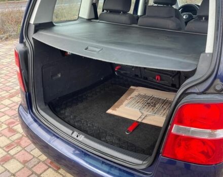 Синий Фольксваген Туран, объемом двигателя 1.9 л и пробегом 322 тыс. км за 3900 $, фото 3 на Automoto.ua