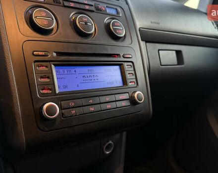 Синій Фольксваген Туран, об'ємом двигуна 1.6 л та пробігом 282 тис. км за 6500 $, фото 23 на Automoto.ua