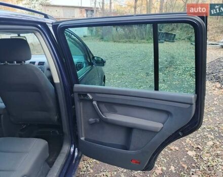 Синий Фольксваген Туран, объемом двигателя 1.6 л и пробегом 223 тыс. км за 6200 $, фото 28 на Automoto.ua