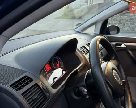 Синій Фольксваген Туран, об'ємом двигуна 1.6 л та пробігом 282 тис. км за 6500 $, фото 21 на Automoto.ua